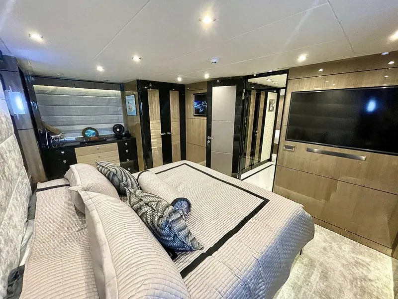 Slide: The Image of Hargrave Skylounge Flush Deck 2021 - 5042542