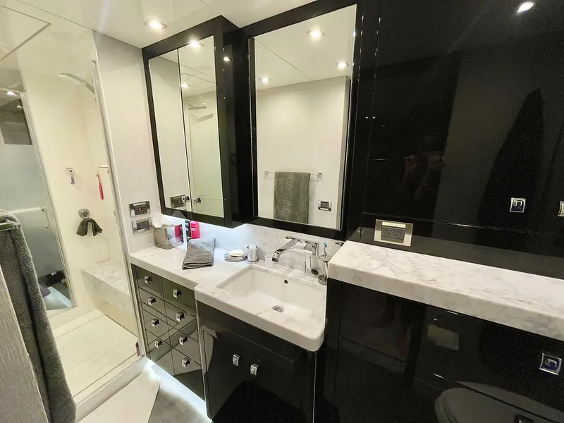 Slide: The Image of Hargrave Skylounge Flush Deck 2021 - 5042540