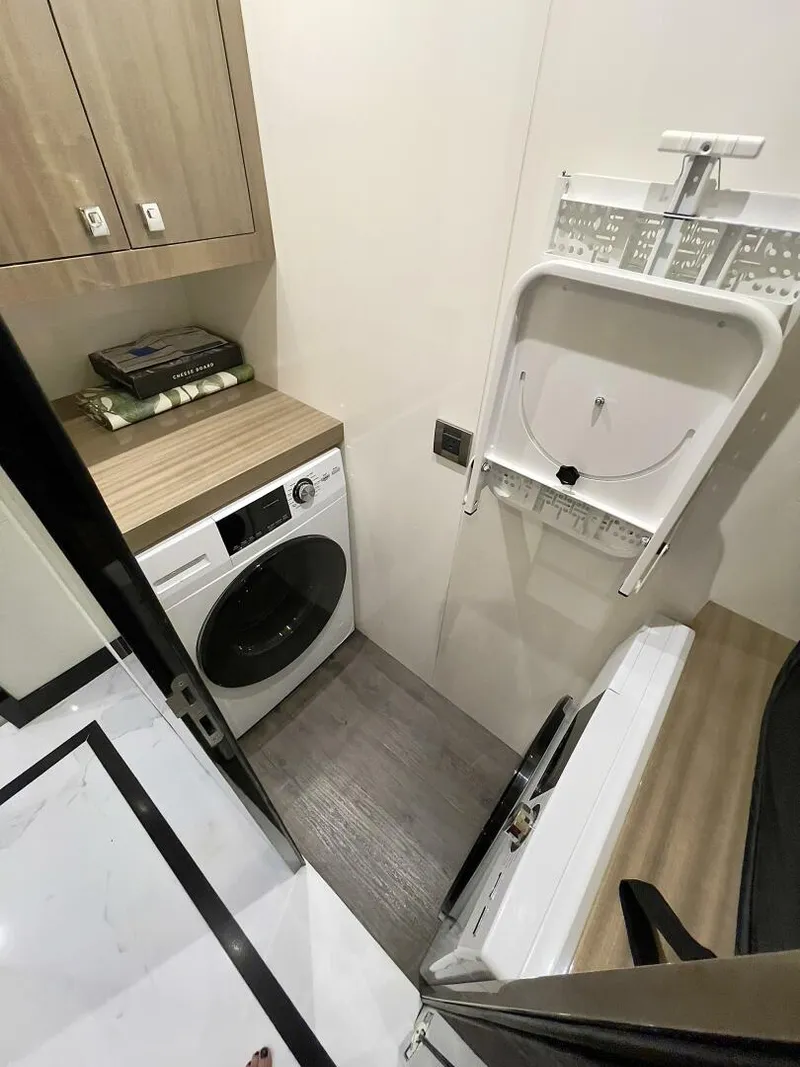 Slide: The Image of Hargrave Skylounge Flush Deck 2021 - 5044381