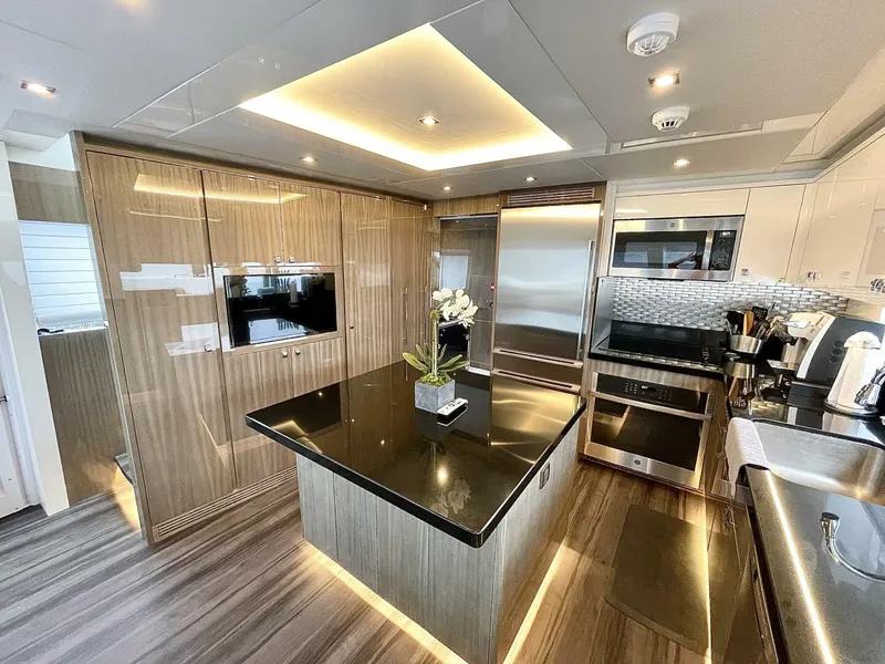 Slide: The Image of Hargrave Skylounge Flush Deck 2021 - 5042554
