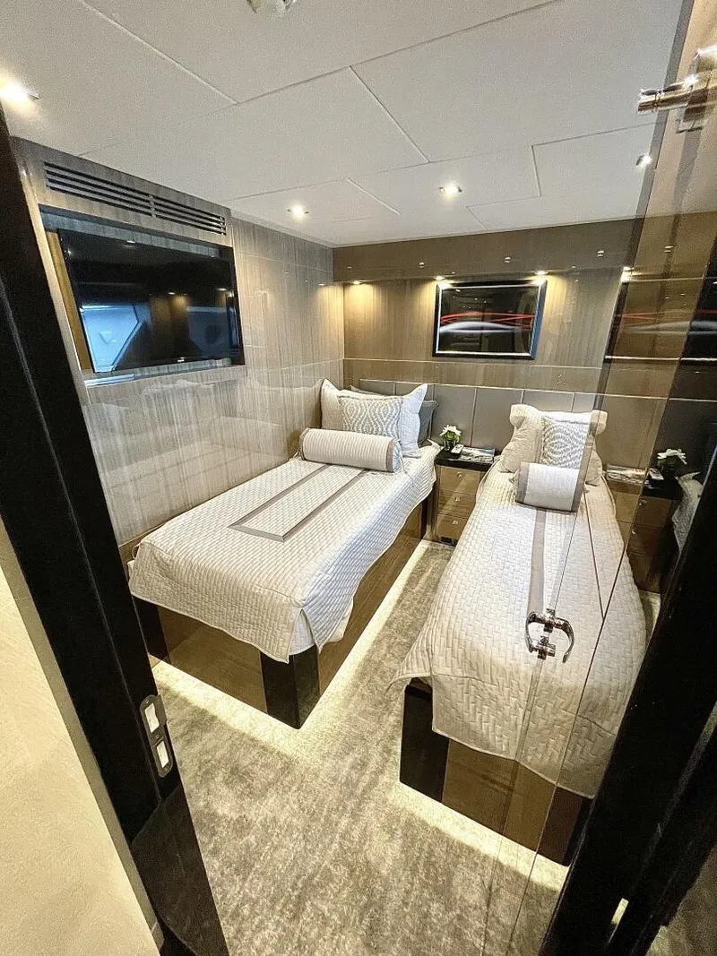 Slide: The Image of Hargrave Skylounge Flush Deck 2021 - 5042544