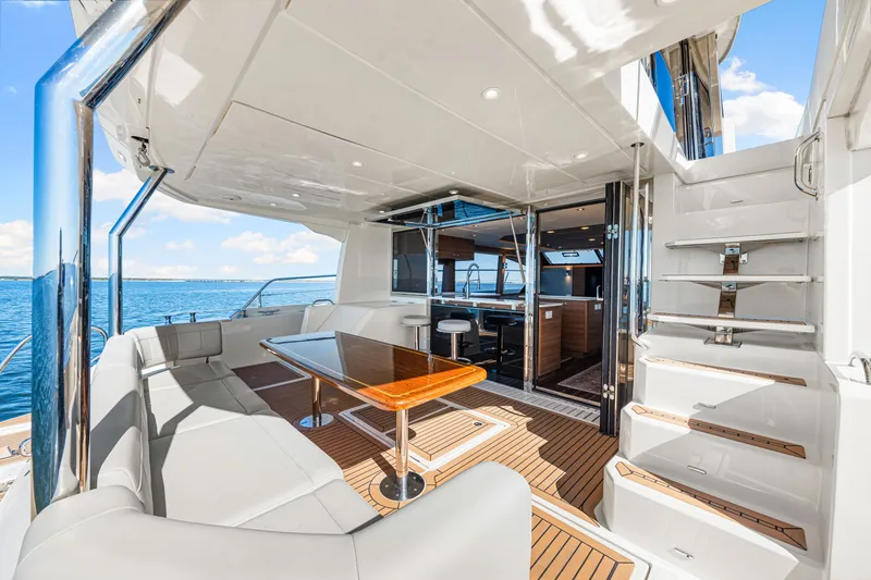 Slide: The Image of Aquila 54 2022 - 5823765