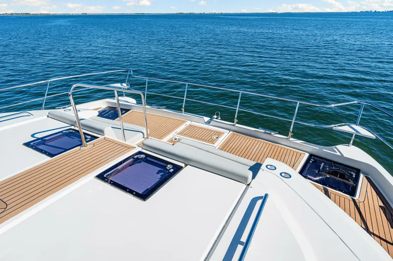 Slide: The Image of Aquila 54 2022 - 5823780