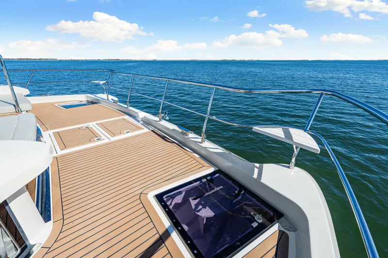 Slide: The Image of Aquila 54 2022 - 5823781