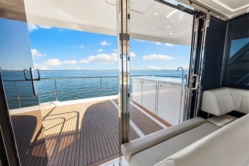 Slide: The Image of Aquila 54 2022 - 5823794