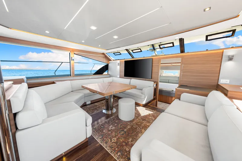 Slide: The Image of Aquila 54 2022 - 5823811