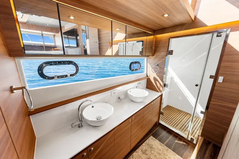 Slide: The Image of Aquila 54 Yacht 2022 - 5823827