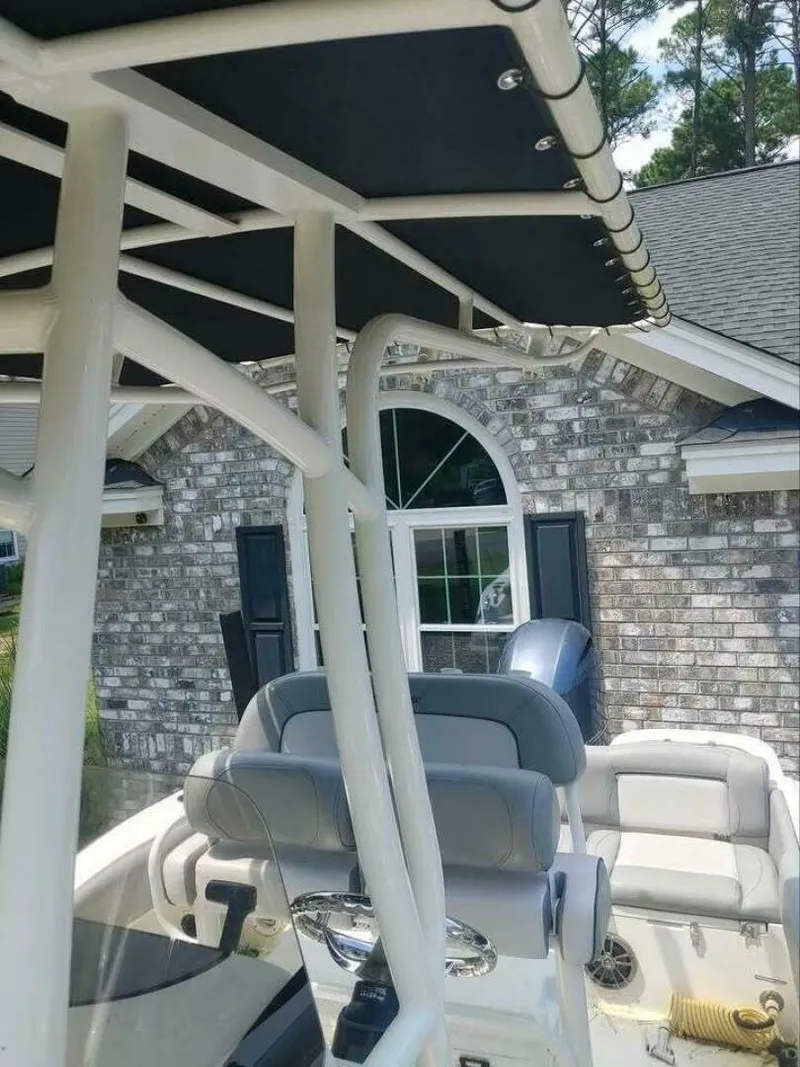 Slide: The Image of NauticStar 2102 Legacy 2022 - 5043179