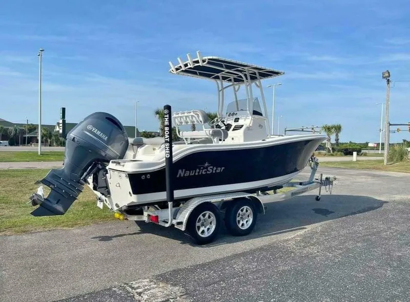 Slide: The Image of NauticStar 2102 Legacy 2022 - 5043191