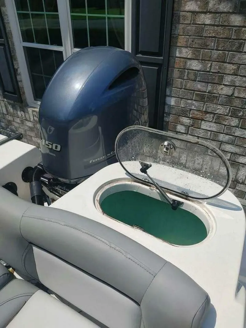 Slide: The Image of NauticStar 2102 Legacy 2022 - 5043173