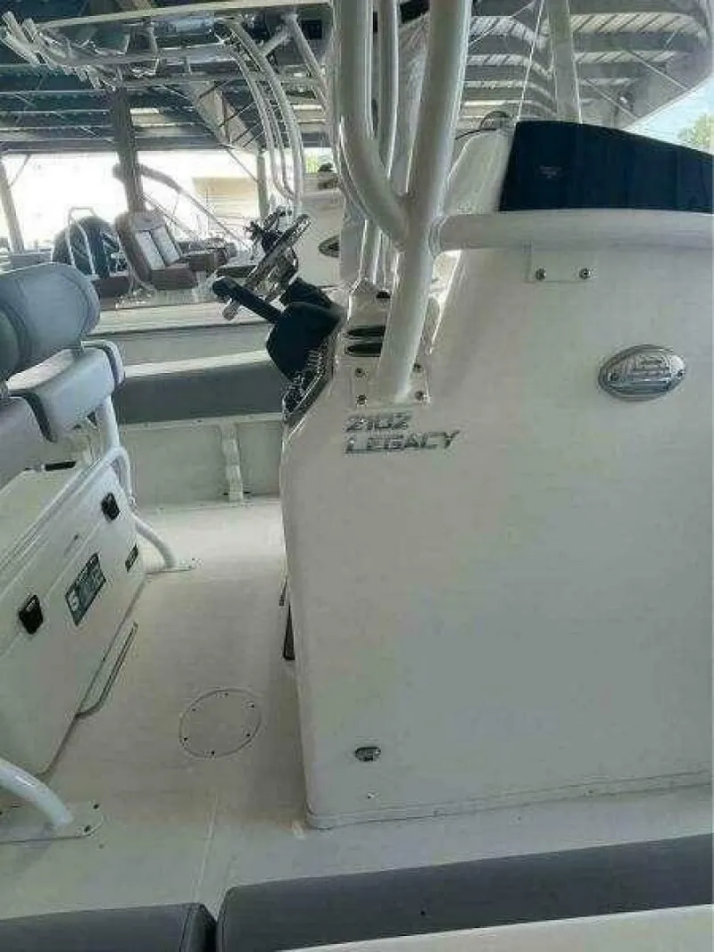 Slide: The Image of NauticStar 2102 Legacy 2022 - 7511237