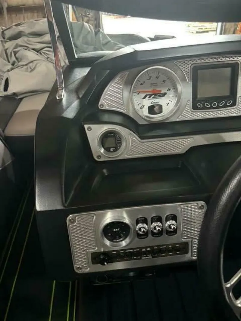 Slide: The Image of MB MB SPORTS B52 21 Classic 2017 - 5182537