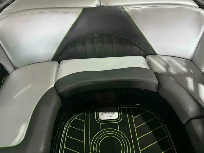 Slide: The Image of MB MB SPORTS B52 21 Classic 2017 - 5182540