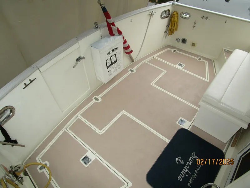 Slide: The Image of 34' Legacy cockpit1 - 5047396