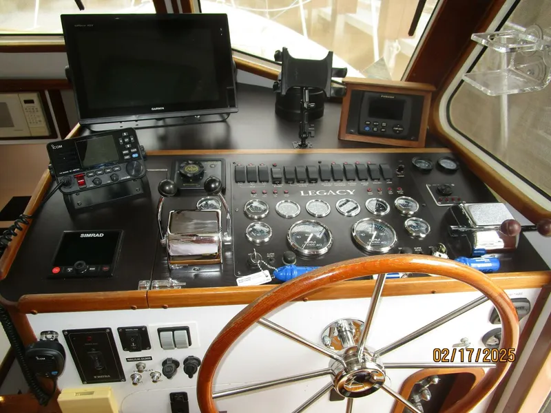 Slide: The Image of 34' Legacy helm2 - 5047458