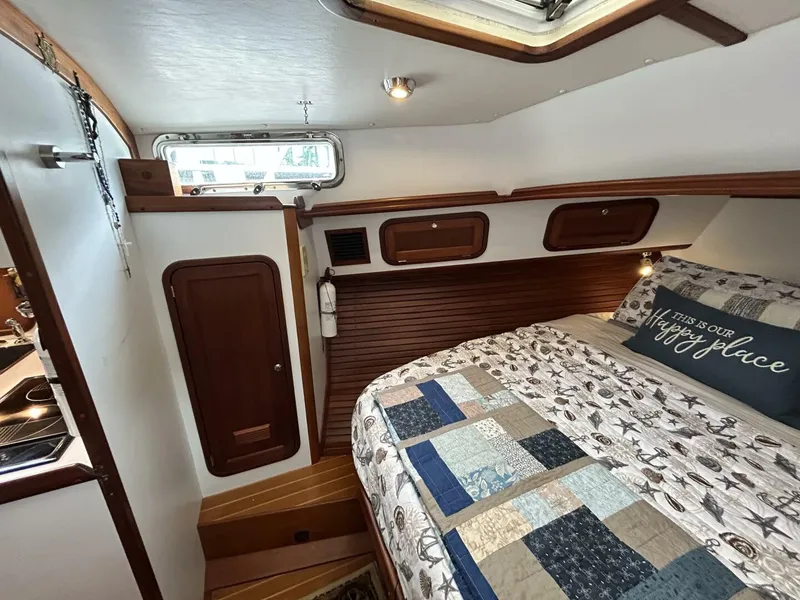 Slide: The Image of 34' Legacy stateroom port - 5047505
