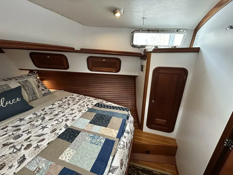 Slide: The Image of 34' Legacy stateroom starboard - 5047506