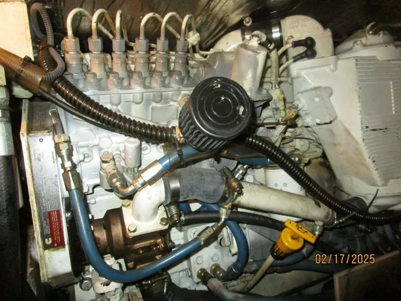 Slide: The Image of 34' Legacy starboard main engine - 5047509