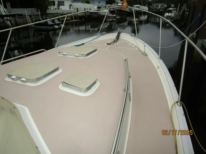 Slide: The Image of 34' Legacy foredeck1 - 5047426