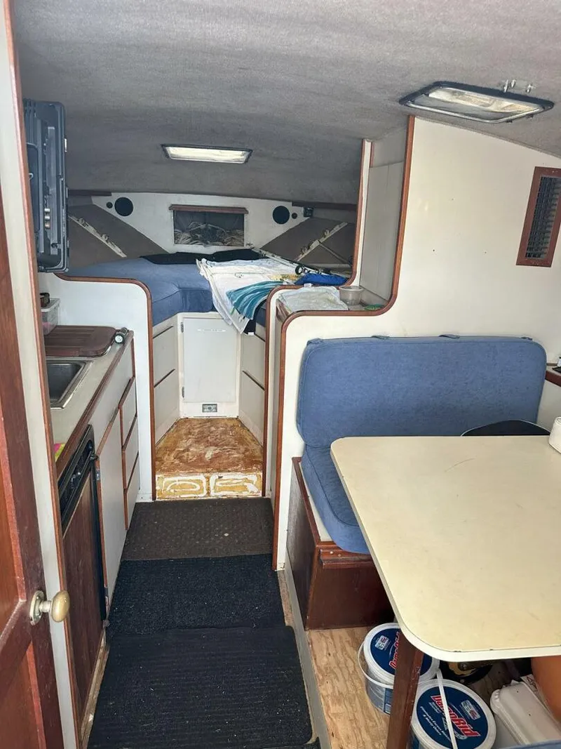 Slide: The Image of Atlantic 34 Express with Tower 1989 - 5140304