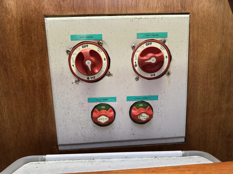 Slide: The Image of Atlantic 34 Express with Tower 1989 - 5140314