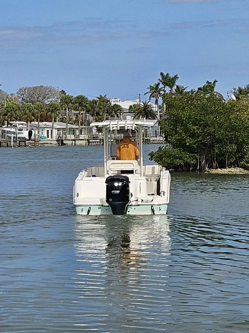 Slide: The Image of Robalo 22 2019 - 5046578