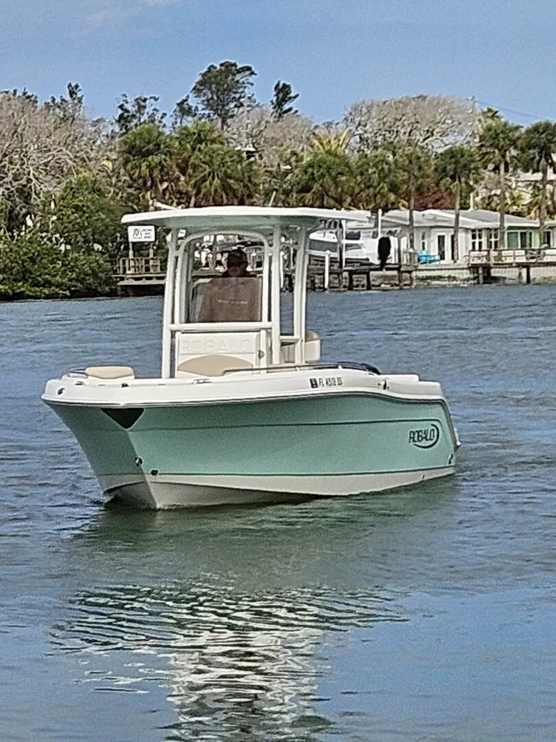 Slide: The Image of Robalo 22 2019 - 5046580