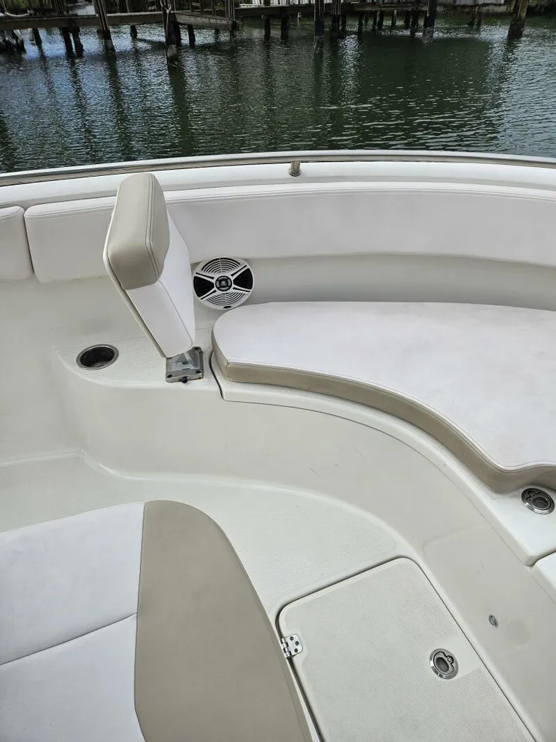 Slide: The Image of Robalo 22 2019 - 5046586