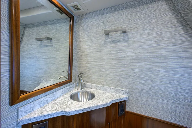 Slide: The Image of Viking 80 - LAMPLIGHTER - Day Head 2019 Viking 80 Convertible LAMPLIGHTER - 5049102