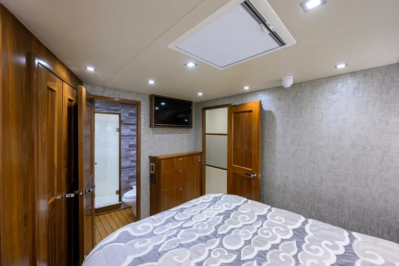 Slide: The Image of Viking 80 - LAMPLIGHTER - Forward Guest Stateroom  2019 Viking 80 Convertible LAMPLIGHTER - 5049105