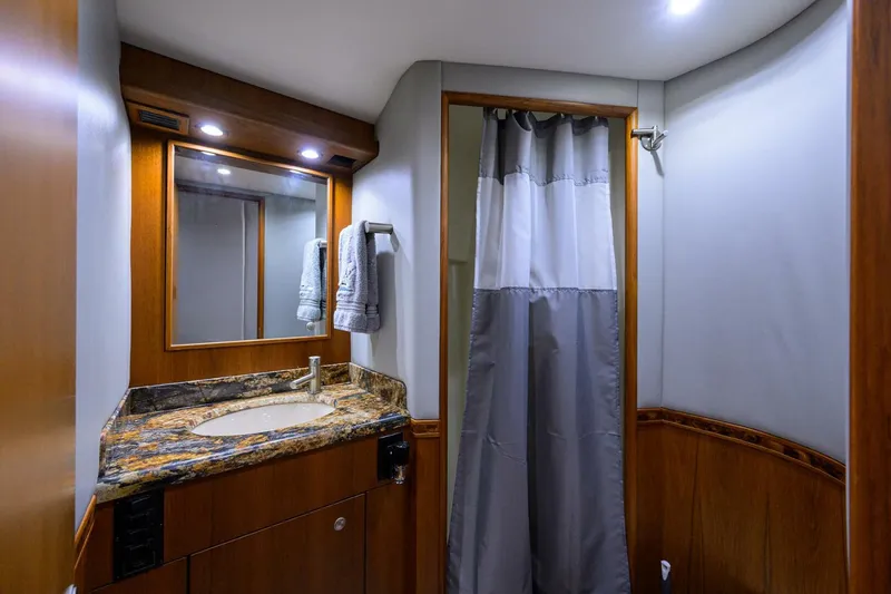 Slide: The Image of Viking 61 Reel King - Guest Head  2001 Viking Convertible 61 REEL KING - 5047610