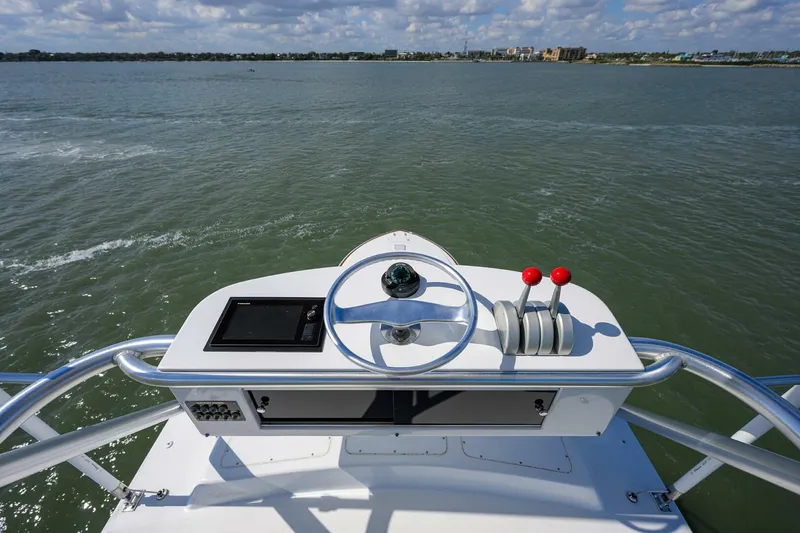 Slide: The Image of Viking 61 Reel King - Tower 2001 Viking Convertible 61 REEL KING - 5047621