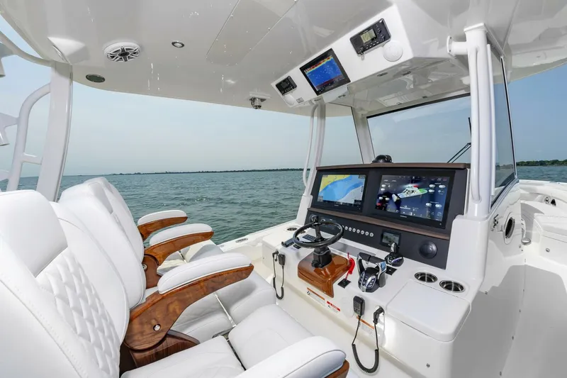 Slide: The Image of 35Regulator2025Hull005011 - 5375368