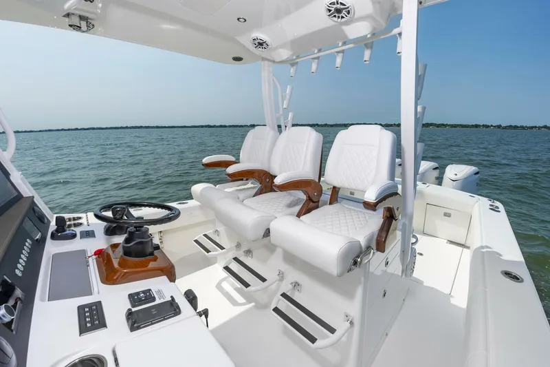 Slide: The Image of 35Regulator2025Hull005012 - 5375370