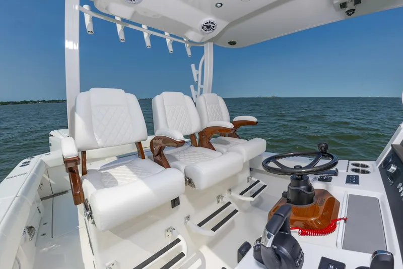 Slide: The Image of 35Regulator2025Hull005013 - 5375371