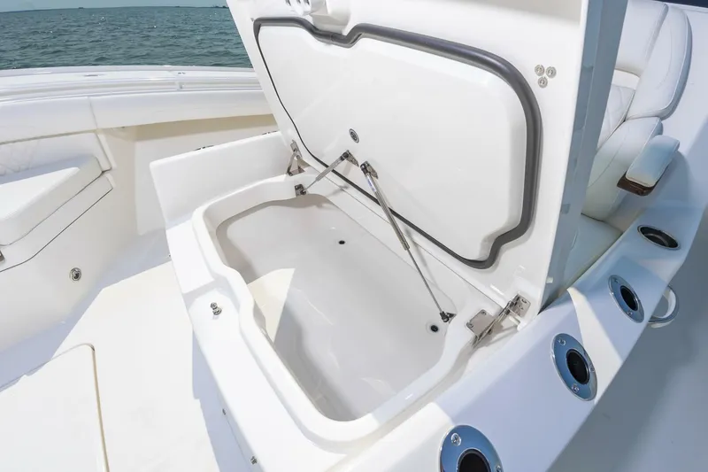 Slide: The Image of 35Regulator2025Hull005036 - 5375441