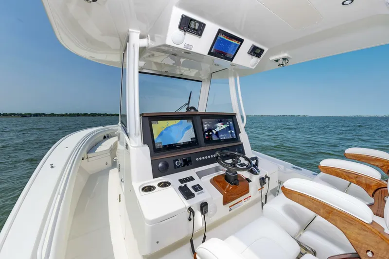 Slide: The Image of 35Regulator2025Hull005010 - 5375366