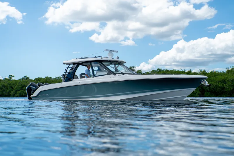Slide: The Image of Boston Whaler 380 Realm 2026 - 36
