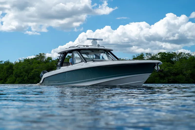 Slide: The Image of Boston Whaler 380 Realm 2026 - 50