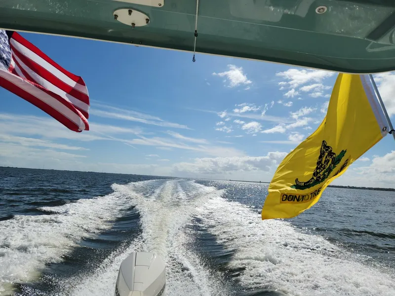 Slide: The Image of Boston Whaler 240 Vantage 2023 - 5327451