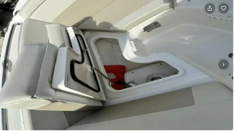 Slide: The Image of Boston Whaler 240 Vantage 2023 - 5327468