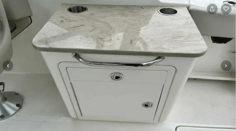 Slide: The Image of Boston Whaler 240 Vantage 2023 - 5327457