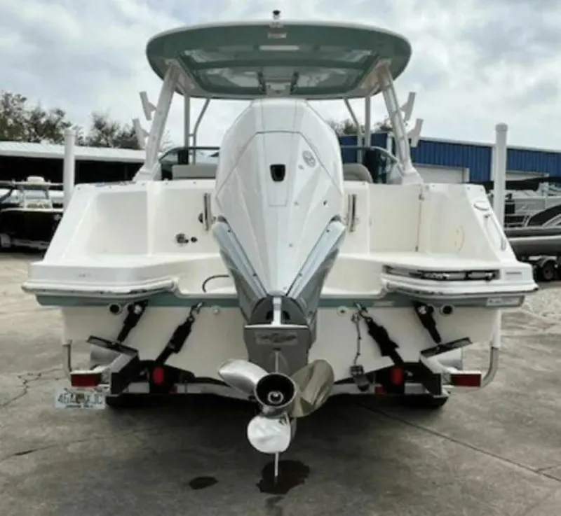 Slide: The Image of Boston Whaler 240 Vantage 2023 - 5327461