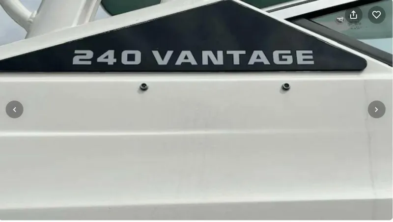 Slide: The Image of Boston Whaler 240 Vantage 2023 - 5327449
