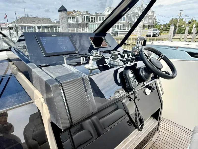 Slide: The Image of Astondoa 377 Coupe Outboard 2023 - 5529012