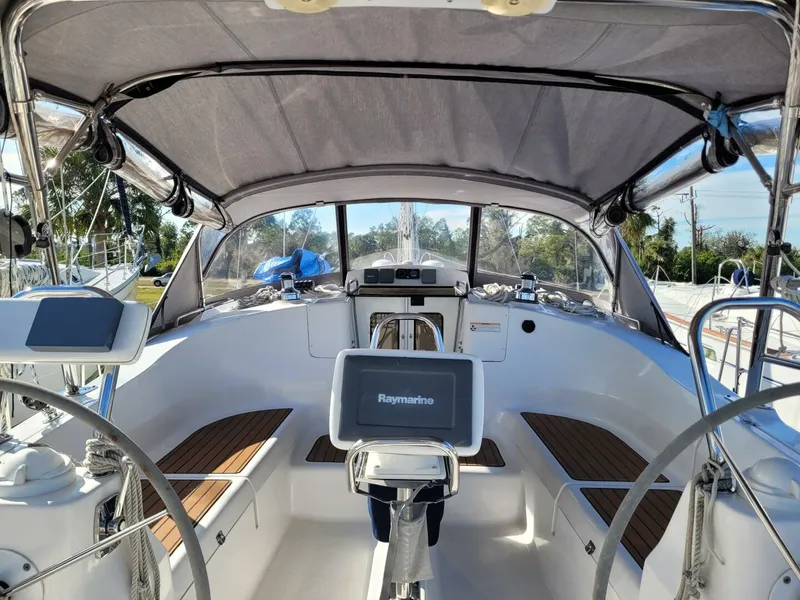 Slide: The Image of Hunter 45DS 2010 - 5049352