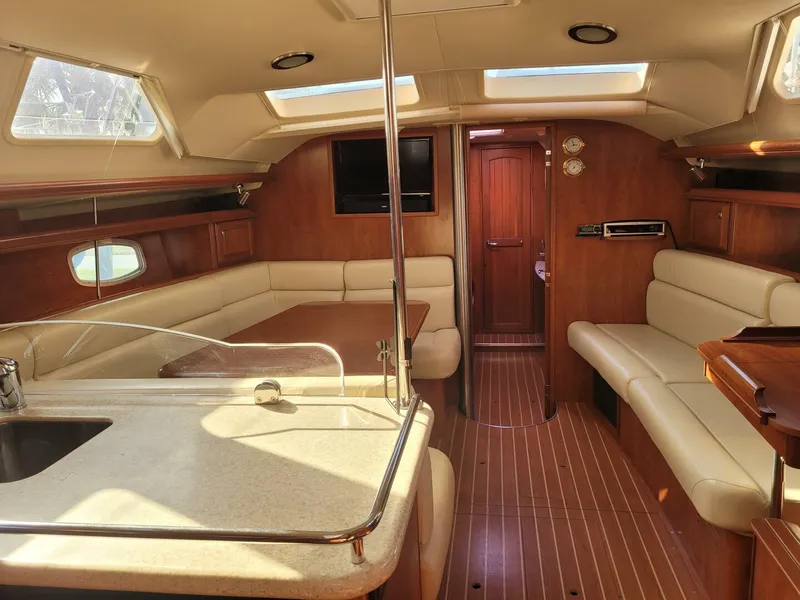 Slide: The Image of Hunter 45DS 2010 - 5049355