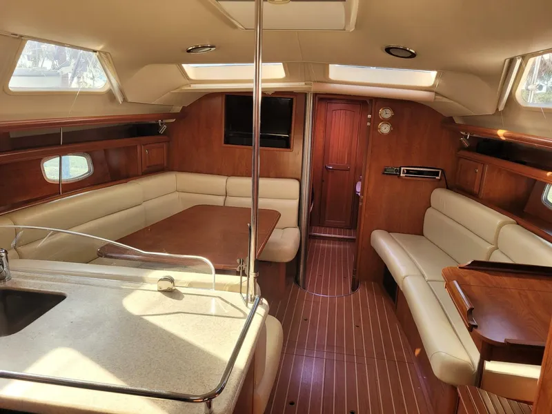 Slide: The Image of Hunter 45DS 2010 - 5049356