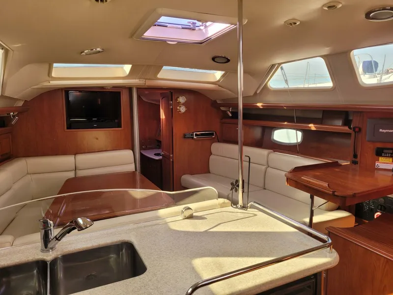 Slide: The Image of Hunter 45DS 2010 - 5049360