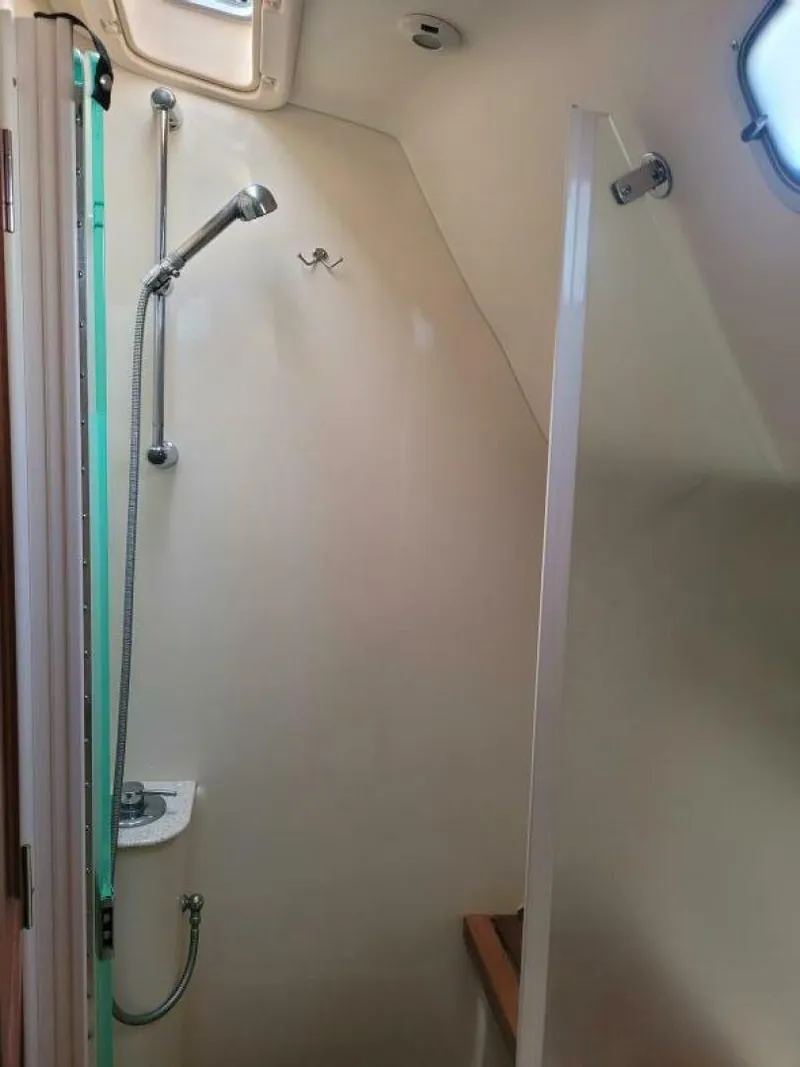 Slide: The Image of Hunter 45DS 2010 - 5049384